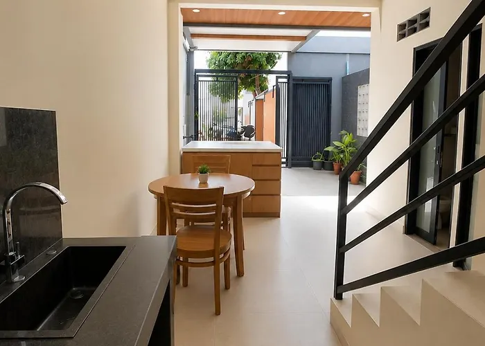 Courtyard Room At Guesthouse Zio 3*
